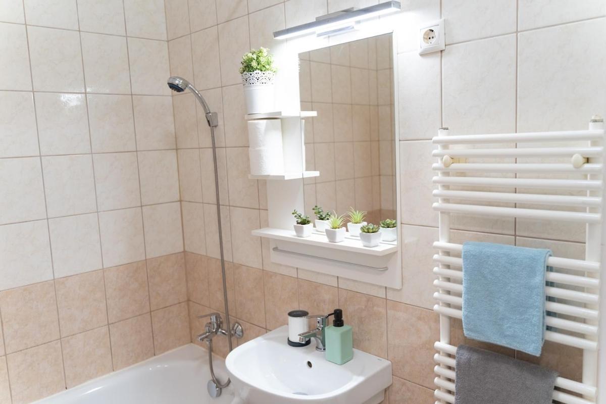Apartment Into The Blue 2 - Kiraly Street - Ac -selfcheckin